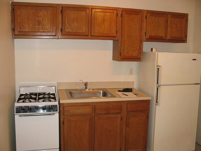 Lorain Station Apartments in Cleveland, OH - Foto de edificio - Building Photo