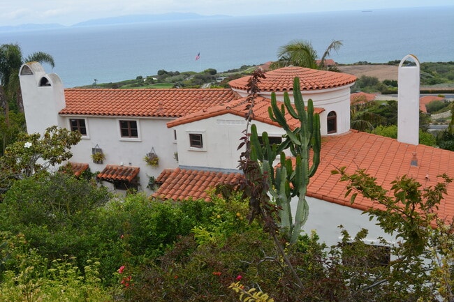 32415 Aqua Vista Dr in Rancho Palos Verdes, CA - Building Photo - Building Photo