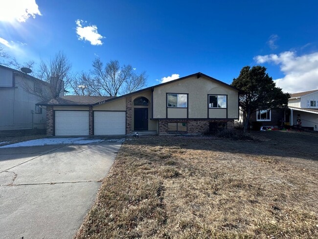 2223 Ptarmigan Ln