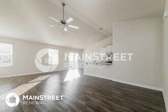 308 Gourd St, Unit 202 in Zebulon, NC - Building Photo - Building Photo