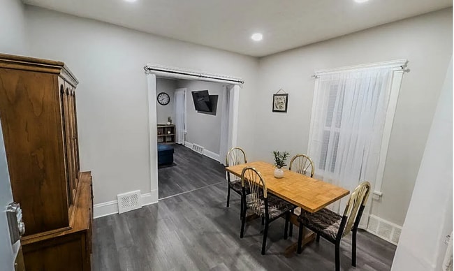 10415-10415 Bernard Ave in Cleveland, OH - Building Photo - Building Photo