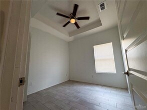 12 Valeria St in Edinburg, TX - Building Photo - Building Photo