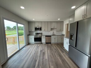 13431 Brookfield Dr in Chantilly, VA - Building Photo - Building Photo