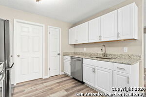 7431 Branston in San Antonio, TX - Building Photo - Building Photo