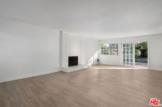 24440 Martha St in Los Angeles, CA - Building Photo - Building Photo