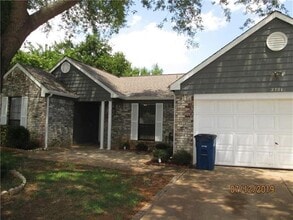 2701 Fountainview Dr in Corinth, TX - Building Photo - Building Photo