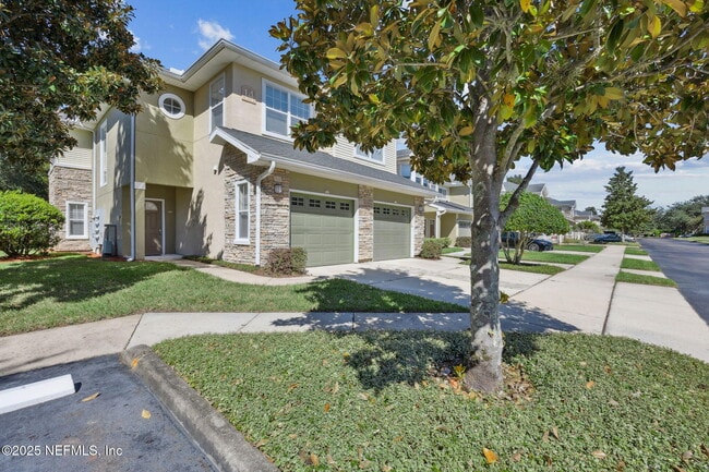 3750 Silver Bluff Blvd in Orange Park, FL - Building Photo - Building Photo