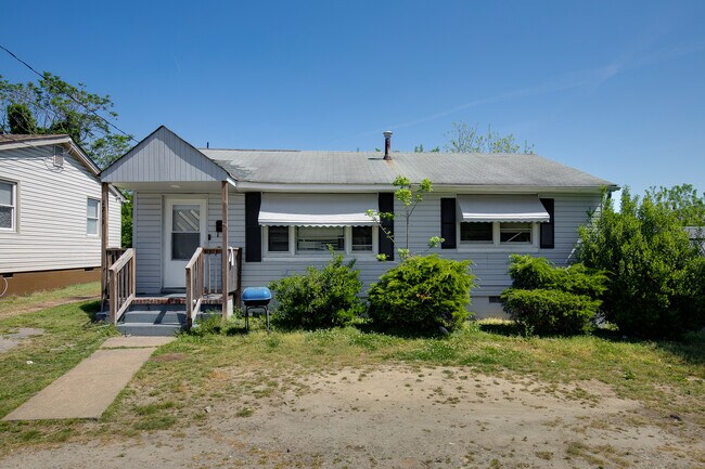 1211 Bland St