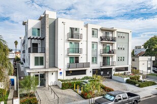 LINQ on Thirty-Ninth in Los Angeles, CA - Building Photo