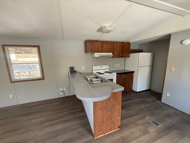 773 Barren Hollow Rd in Hurricane Mills, TN - Building Photo - Building Photo