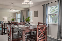 Hidenwood - Hiden Place Apartments in Newport News, VA - Foto de edificio - Interior Photo