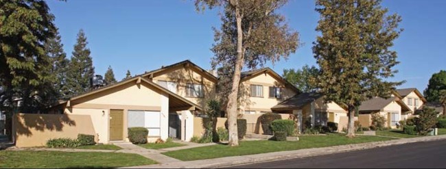 Autumn Glen Apartments in Bakersfield, CA - Building Photo - Building Photo