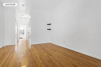 500 E 73rd St in New York, NY - Foto de edificio - Building Photo