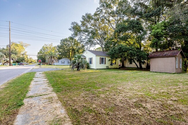 1810 12th St in Pascagoula, MS - Building Photo - Building Photo