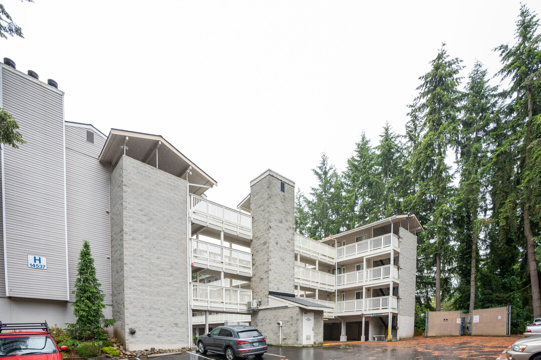 4001 145th Ave NE in Bellevue, WA - Foto de edificio