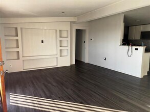 120 Scarlet Ibis Pass in Del Valle, TX - Building Photo - Building Photo