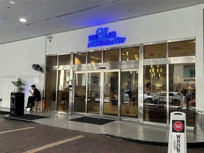 property at 1200 Brickell Bay Dr