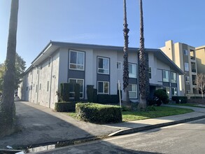 Valleyheart Apartments in Studio City, CA - Building Photo - Building Photo