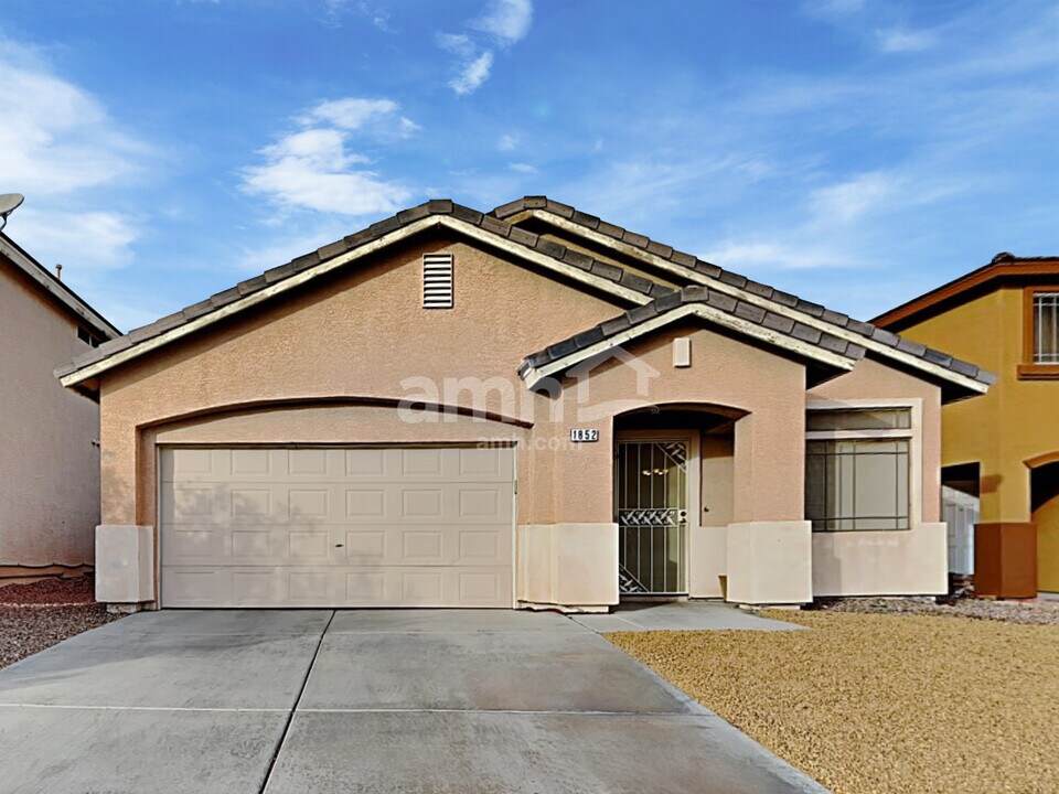 1852 E Pyle Ave in Las Vegas, NV - Building Photo