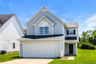 5805 Bridgeway Dr in Indian Trail, NC - Building Photo - Building Photo