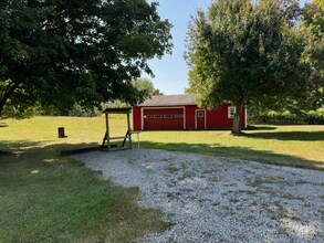 14730 New Buffalo Rd in Columbiana, OH - Building Photo - Building Photo