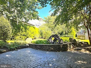 8208 River Quarry Pl in Bethesda, MD - Building Photo - Building Photo