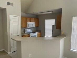9021 Lee Vista Blvd in Orlando, FL - Building Photo - Building Photo