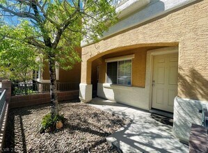 10408 Coffee Grinder Ct in Las Vegas, NV - Building Photo - Building Photo