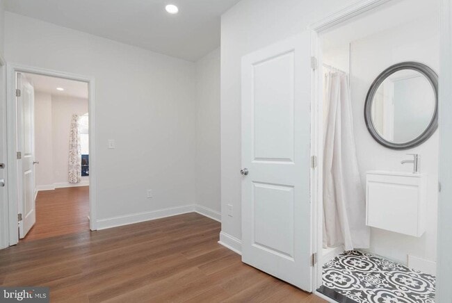 property at 508 N Linwood Ave