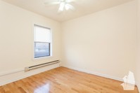 3726 N Pine Grove Ave, Unit 3E in Chicago, IL - Building Photo - Building Photo