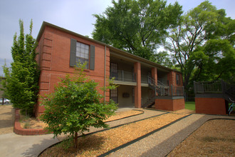 Residences at Gracie Mansion in Little Rock, AR - Building Photo - Building Photo