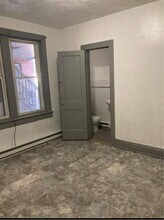 686 Rutherford Ave in Trenton, NJ - Building Photo - Building Photo