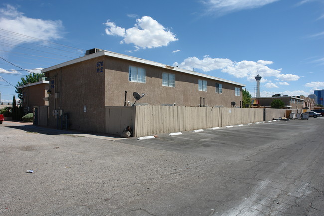 Capri Village Apartments in Las Vegas, NV - Building Photo - Building Photo