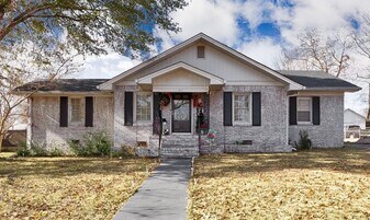 1511 10th Ave SE in Decatur, AL - Building Photo