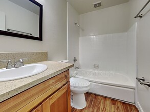 3701 Morse Ave in Sacramento, CA - Foto de edificio - Building Photo