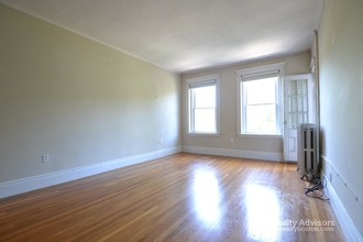 1746 Commonwealth Avenue, Unit 12 in Boston, MA - Building Photo - Building Photo