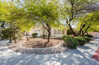 5209 Velazco Ln in Las Vegas, NV - Building Photo - Building Photo