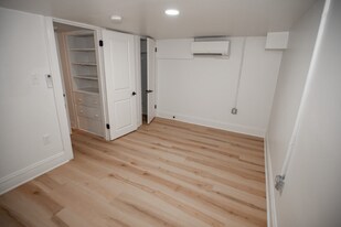 1388 W 83rd St, Unit 112 in Cleveland, OH - Building Photo