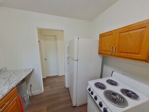 1608 1/2 S Martinson St in Wichita, KS - Building Photo - Building Photo