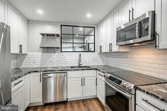 239 Smallwood Ct in West Chester, PA - Building Photo - Building Photo