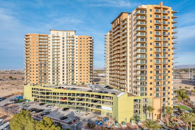 One Las Vegas in Las Vegas, NV - Foto de edificio - Building Photo