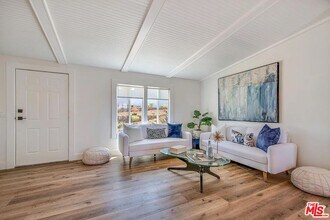 6711 Wandermere Rd in Malibu, CA - Building Photo - Building Photo