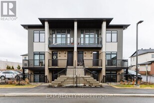 506 Gravity Private in Ottawa, ON - Building Photo