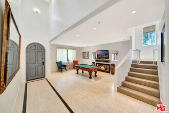 14916 Hesby St in Los Angeles, CA - Building Photo - Building Photo