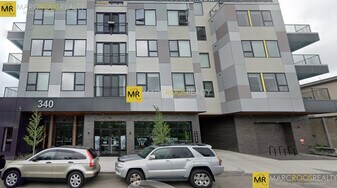 132 Bremen St, Unit 206 in Boston, MA - Building Photo - Building Photo