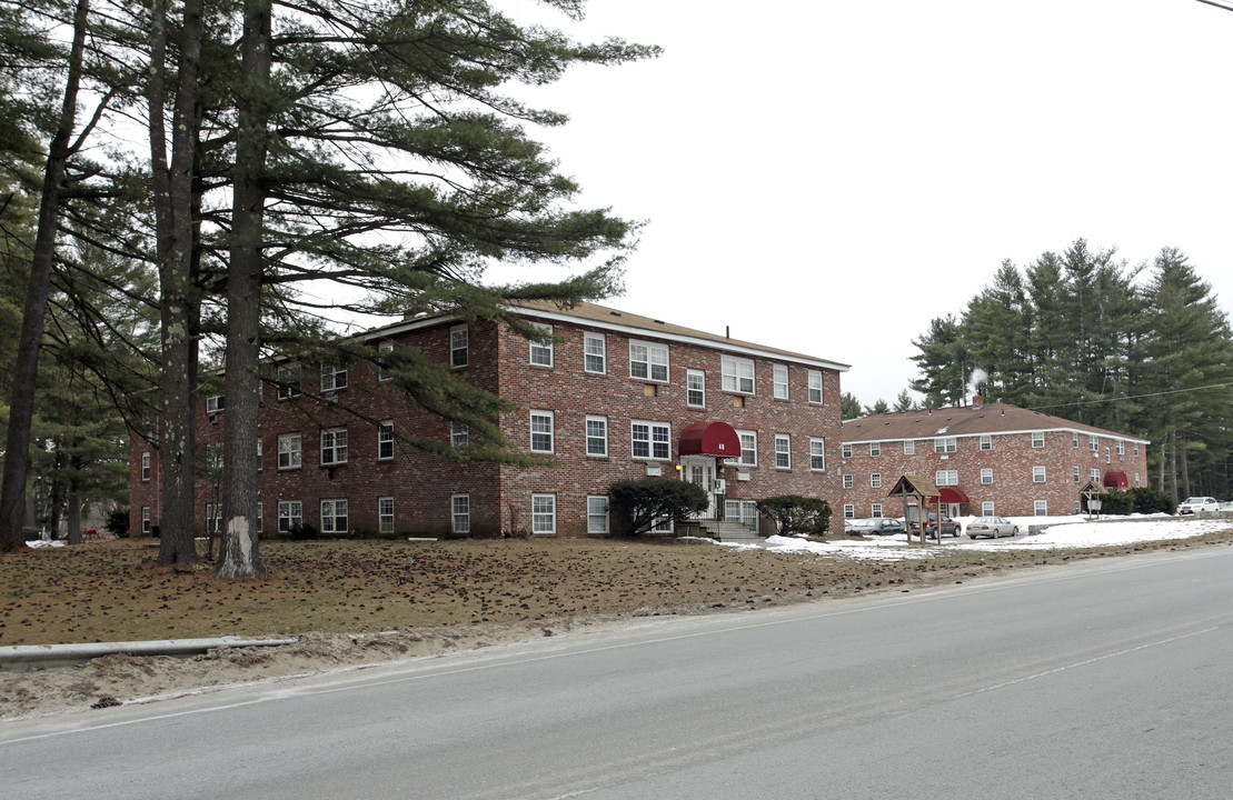 Pine Ridge Estates in Townsend, MA - Building Photo