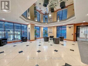 633-1633 Bay St. in Toronto, ON - Building Photo - Building Photo
