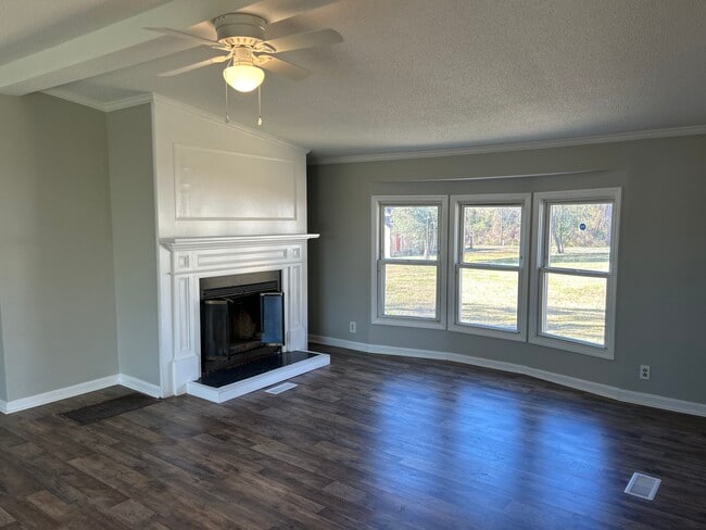 234 Barbara Ave, Unit 3 in Midway Park, NC - Foto de edificio - Building Photo