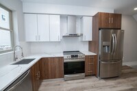 2213 Emerald St, Unit 1 photo'