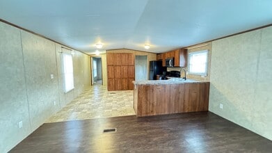224 Carl St in Leesville, LA - Building Photo - Building Photo
